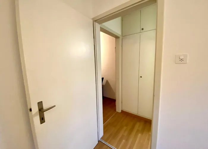 Apartment Modern Eingerichtete Stadtwohnung In Wollishofen