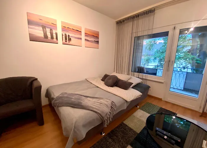 Modern Eingerichtete Stadtwohnung In Wollishofen Apartamento