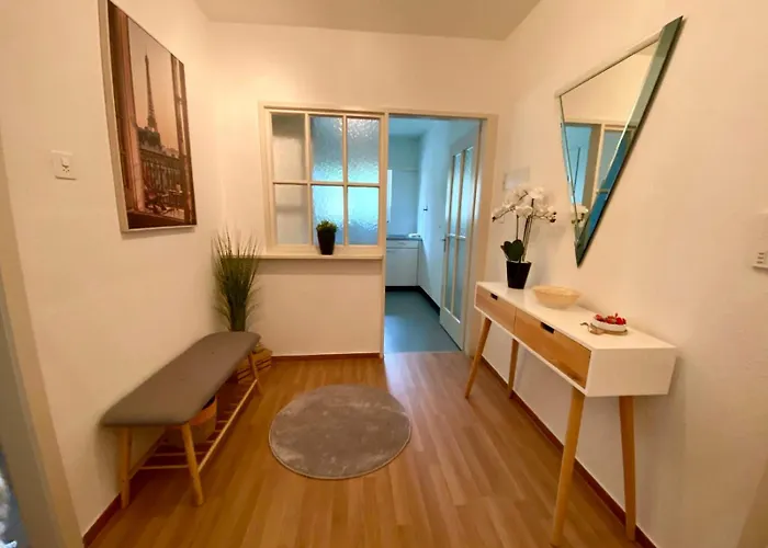 Modern Eingerichtete Stadtwohnung In Wollishofen *