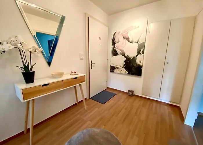 Modern Eingerichtete Stadtwohnung In Wollishofen Apartamento