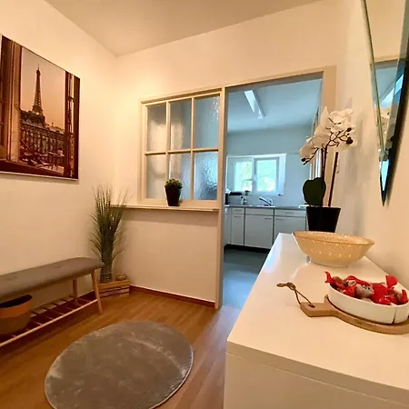 Modern Eingerichtete Stadtwohnung In Wollishofen