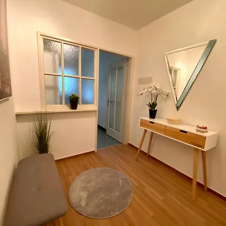 Modern Eingerichtete Stadtwohnung In Wollishofen * Zürih